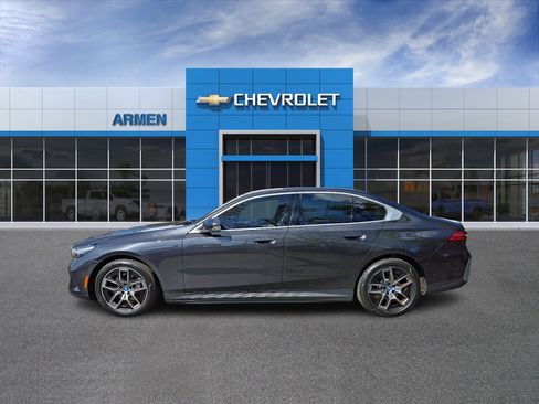 Used 2025 BMW i5 xDrive40 w/ Premium Package image 8