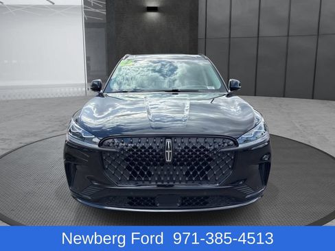 Used 2025 Lincoln Aviator Reserve w/ Equipment Group 201A AWD/4WD image 2