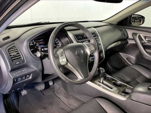 Used 2015 Nissan Altima 2.5 SL w/ Technology Package image 18