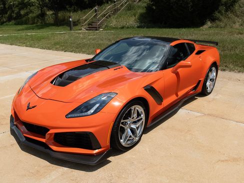 Used 2019 Chevrolet Corvette ZR1 RWD image 14