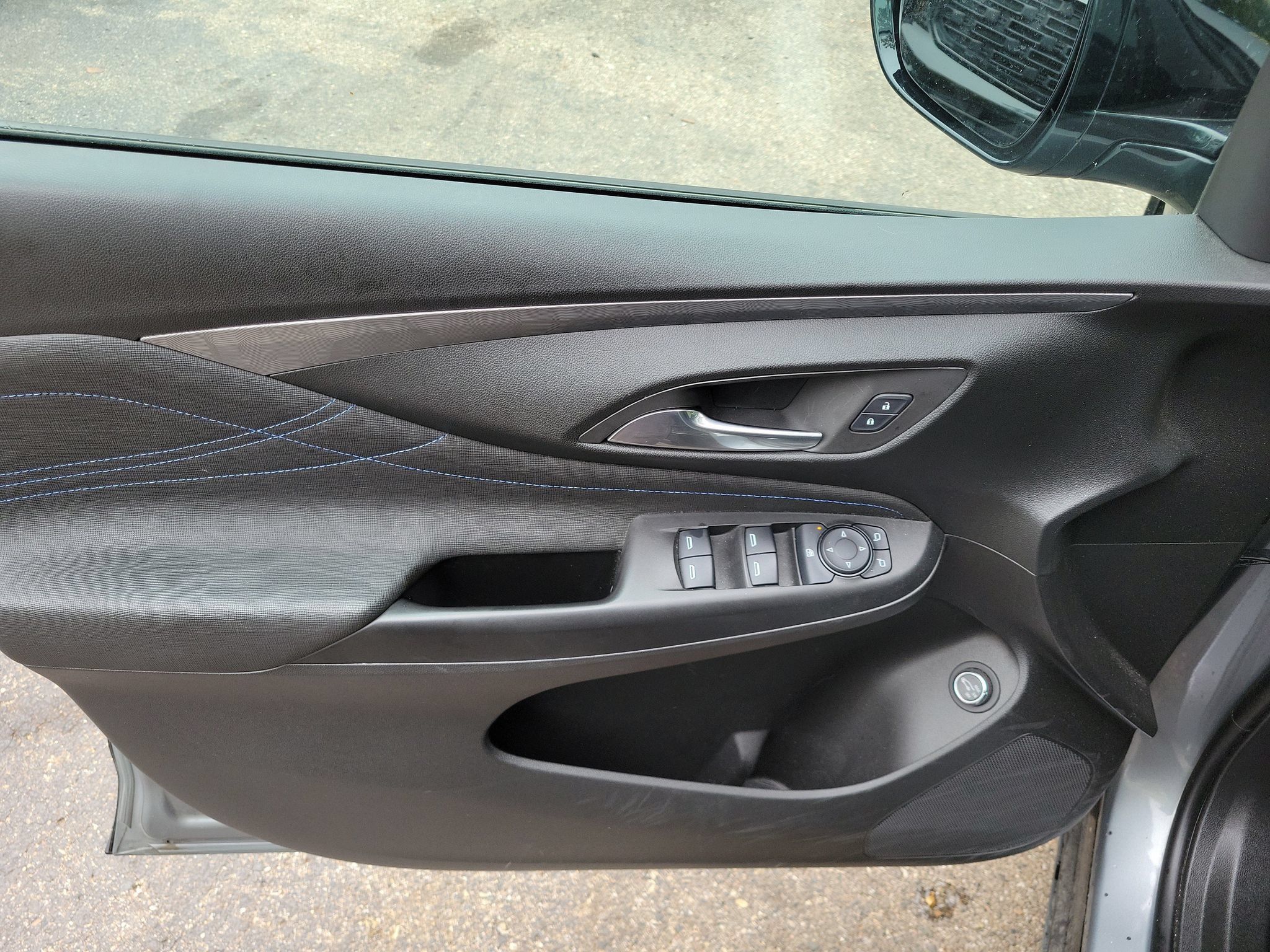 Used 2024 Buick Envista Sport Touring w/ Convenience I Package FWD image 7