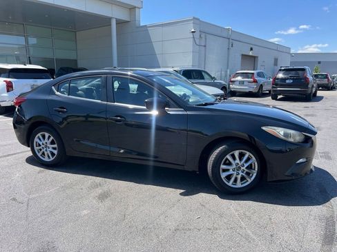 Used 2014 MAZDA MAZDA3 i Touring FWD image 2