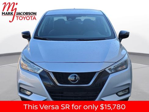 Used 2020 Nissan Versa SR image 3