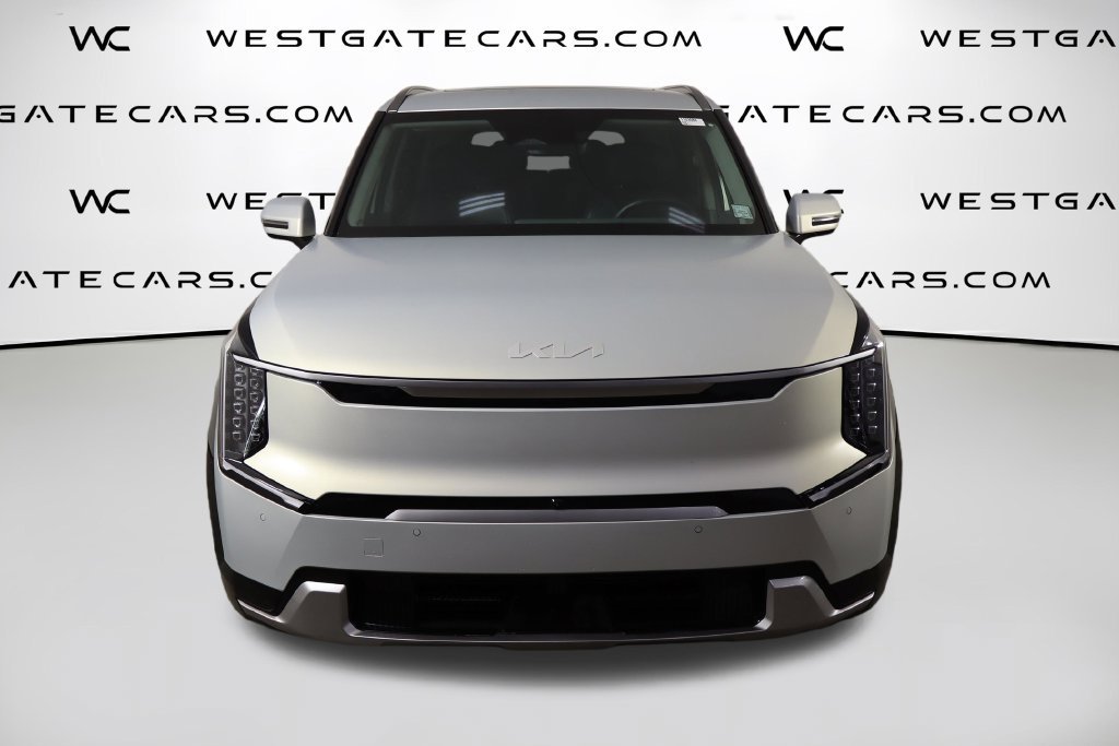 Used 2024 Kia EV9 Land AWD/4WD image 2