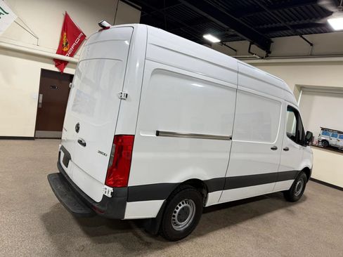 Used 2020 Mercedes-Benz Sprinter 2500 image 15