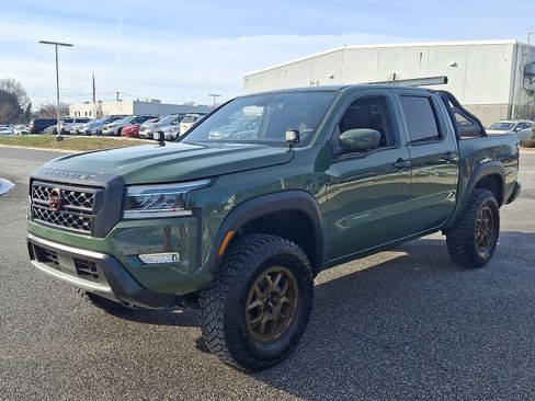 Used 2022 Nissan Frontier PRO-4X image 3