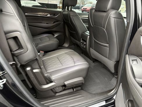 Used 2024 Buick Enclave Avenir w/ Avenir Technology Package image 12