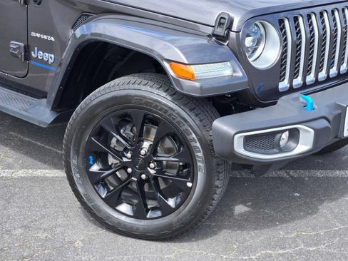 Used 2023 Jeep Wrangler Unlimited Sahara AWD/4WD image 10