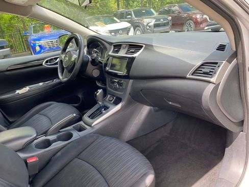 Used 2019 Nissan Sentra SV FWD image 34