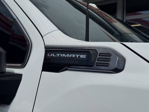 Used 2024 GMC Sierra 2500 Denali Ultimate AWD/4WD image 10