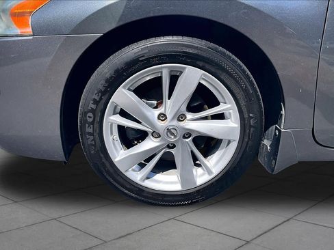 Used 2015 Nissan Altima 2.5 SV FWD image 11