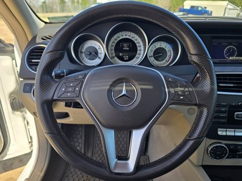 Used 2014 Mercedes-Benz C 250 Sedan image 21
