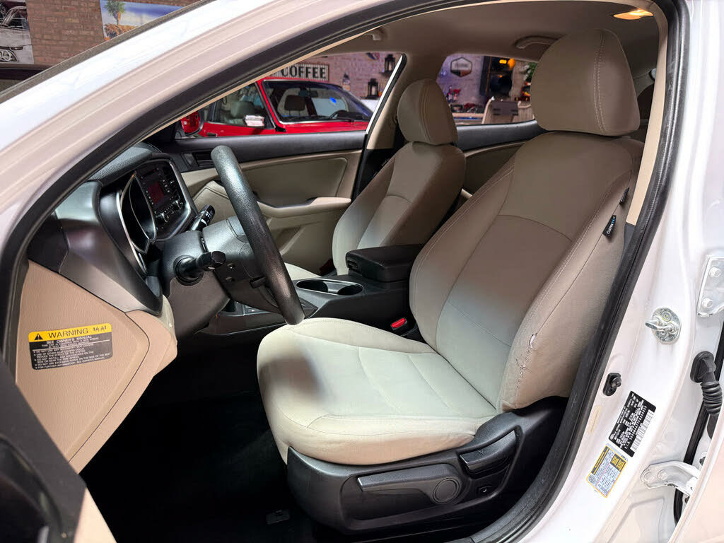 Used 2015 Kia Optima LX FWD image 23