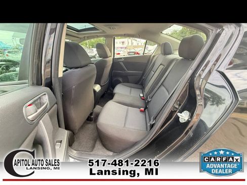 Used 2010 MAZDA MAZDA3 i Touring FWD image 16