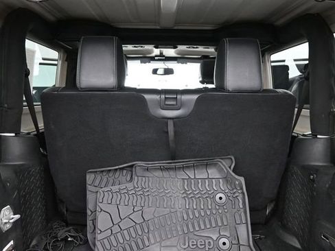 Used 2018 Jeep Wrangler Sport AWD/4WD image 7