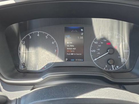 Used 2024 Toyota Corolla LE w/ LE Convenience Package FWD image 29
