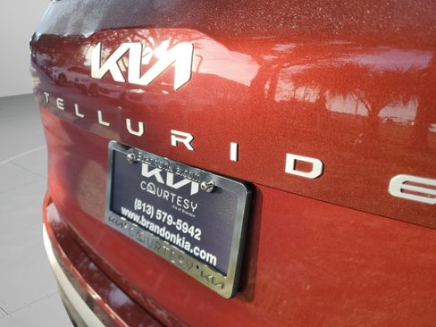 Certified 2023 Kia Telluride SX image 7