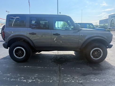 Used 2023 Ford Bronco Big Bend w/ Sasquatch Package AWD/4WD image 2