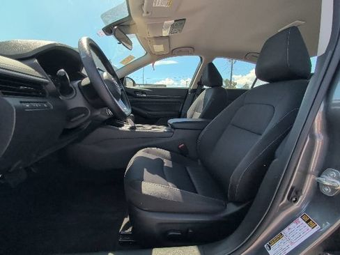 Used 2025 Nissan Altima 2.5 SV FWD image 4