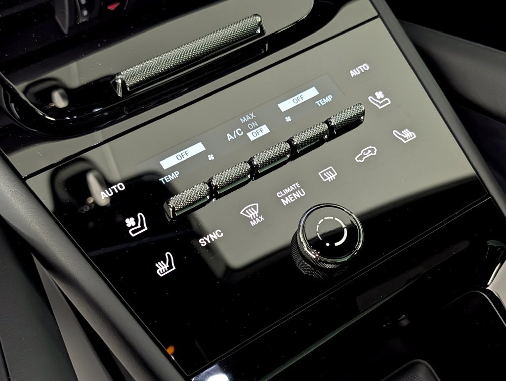 New 2026 Porsche Cayenne Coupe AWD/4WD image 33