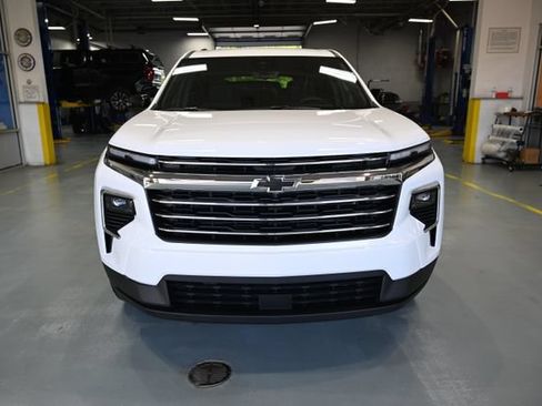 New 2026 Chevrolet Traverse LT w/ Driver Confidence Package FWD image 2