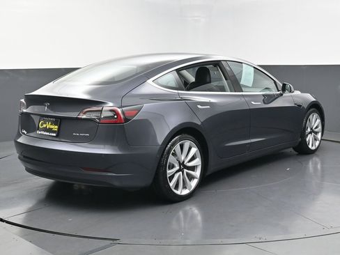 Used 2018 Tesla Model 3 Performance image 4