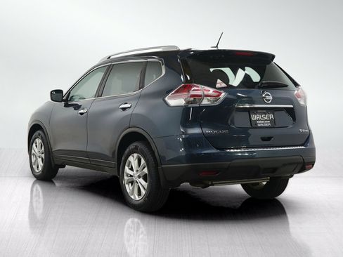 Used 2016 Nissan Rogue SV w/ SV Moonroof Package AWD/4WD image 4