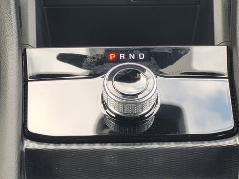 New 2025 Jeep Grand Cherokee Laredo image 18