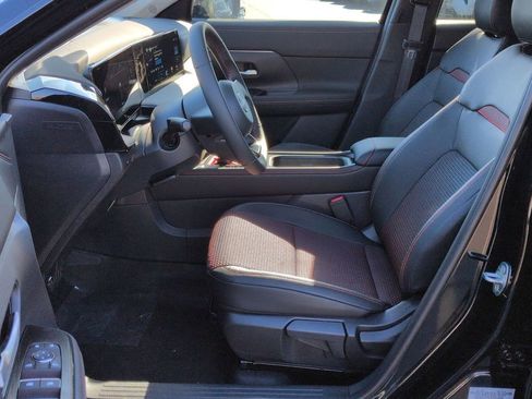New 2026 Nissan Kicks SR w/ Cold Weather Package AWD/4WD image 14