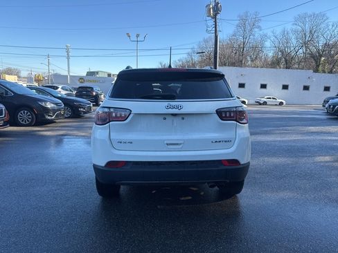 Used 2018 Jeep Compass Limited image 5