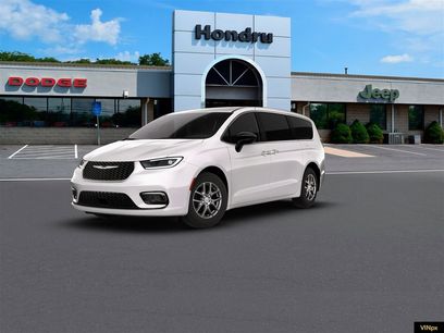 New 2026 Chrysler Pacifica Select