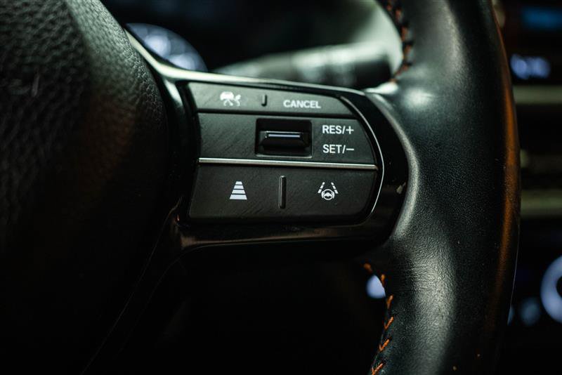 Used 2025 Honda HR-V Sport image 17