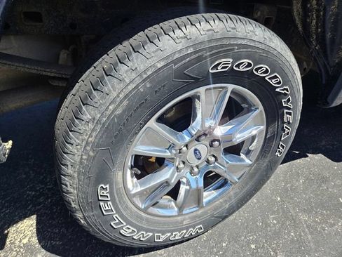 Used 2017 Ford F150 XLT w/ Equipment Group 301A Mid AWD/4WD image 8