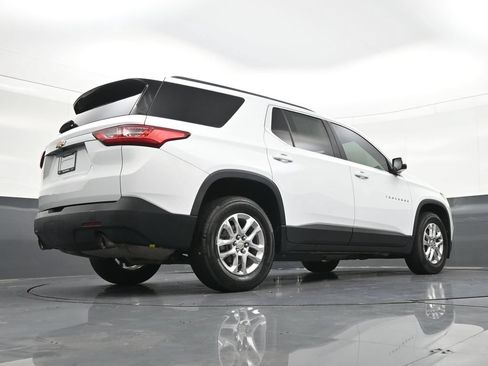 Used 2020 Chevrolet Traverse LT FWD image 27