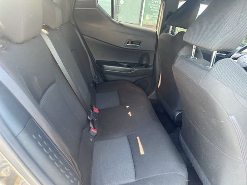 Used 2018 Toyota C-HR XLE FWD image 13