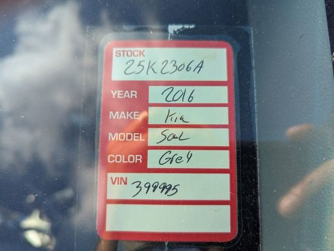 Used 2016 Kia Soul w/ Convenience Package image 5