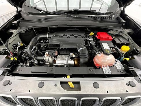 Used 2023 Jeep Renegade Limited image 10