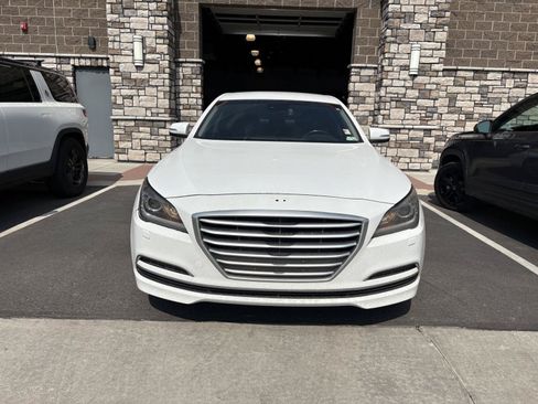 Used 2015 Hyundai Genesis 3.8 AWD/4WD image 8