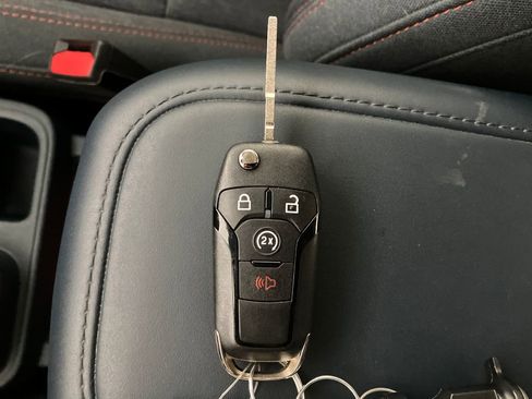 Certified 2022 Ford Maverick XLT w/ XLT Luxury Package image 33