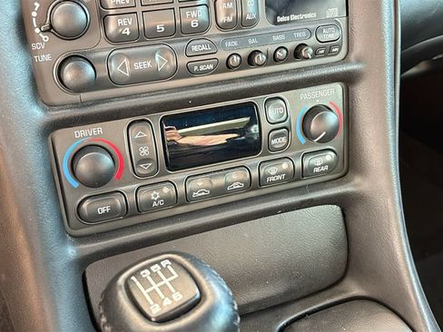 Used 2003 Chevrolet Corvette Z06 w/ Memory Package, 3 Drivers RWD image 17