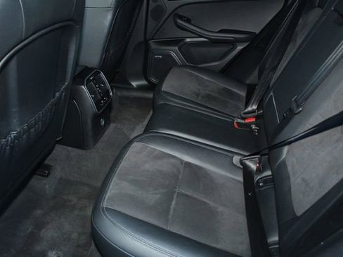 Used 2018 Porsche Macan Sport Edition image 25