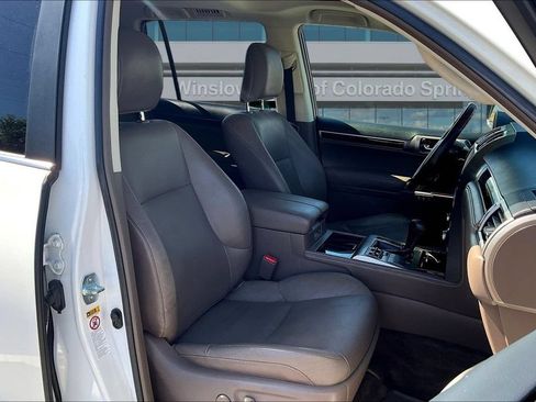 Used 2018 Lexus GX 460 Premium w/ Premium Package AWD/4WD image 29