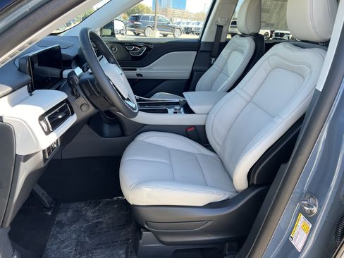 New 2026 Lincoln Aviator Reserve image 23