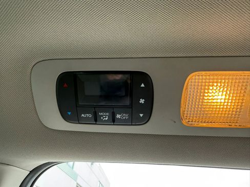 Used 2012 Honda Odyssey Touring Elite image 29