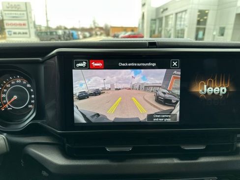 Used 2024 Jeep Wrangler Sahara w/ Technology Group image 33