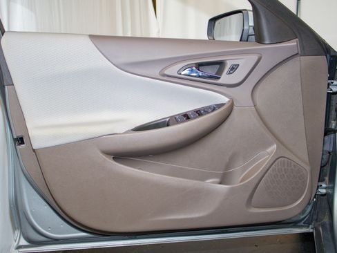 Used 2024 Chevrolet Malibu LT image 10