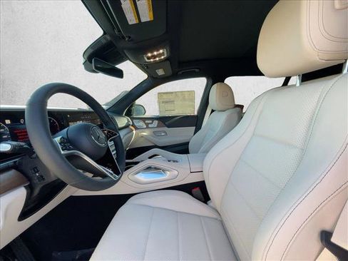 New 2025 Mercedes-Benz GLS 450 4MATIC image 4