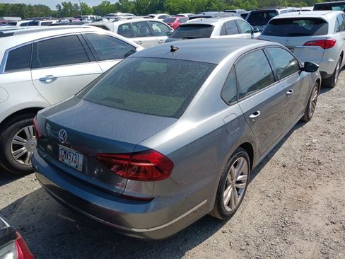 Used 2019 Volkswagen Passat 2.0T Wolfsburg FWD image 2