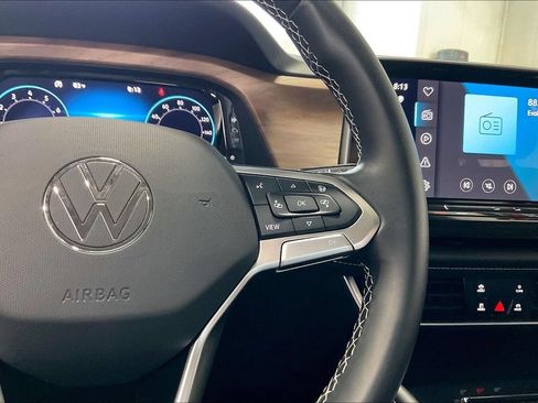 Used 2026 Volkswagen Atlas SE AWD/4WD image 9