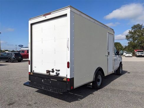 Certified 2023 Ford E-350 and Econoline 350 Super Duty w/ Driver's Safety Package image 4